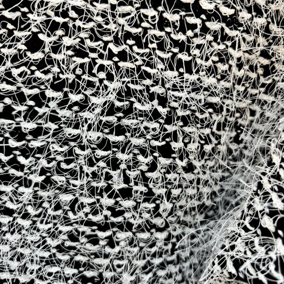 Vintage Boutique Olindas Vancouver Black White Eyelash Fuzzy Sweater Size Medium - Picture 4 of 6